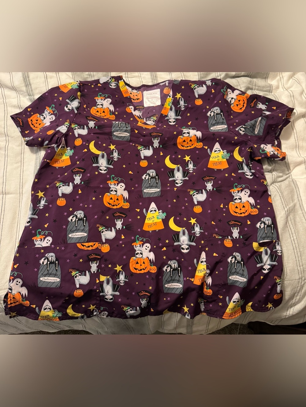 Cherokee Purple Halloween Print Scrub Top with Pumpkins & Ghosts